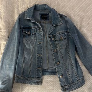 Light wash jean jacket